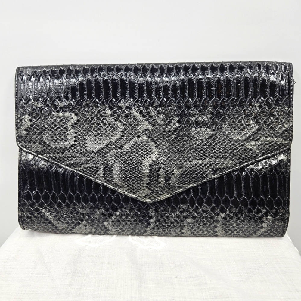 Giannini Black & Silver Snakeskin Pattern‎ Faux Leather Clutch